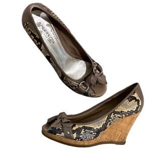 Sperry Women's snake skin Brown Wedge Shoes size 7.5